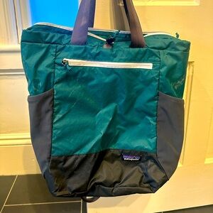 Patagonia Ultralight Back Hole tote
